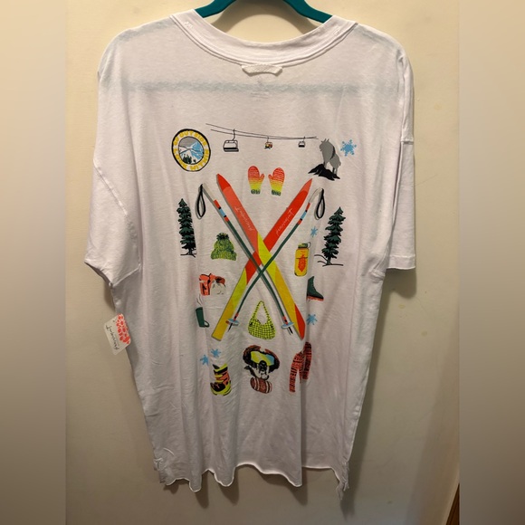 FP Movement by Free People Tops - NWT FP Movement by Free People BF Tee White Graphic Skiing sz medium
